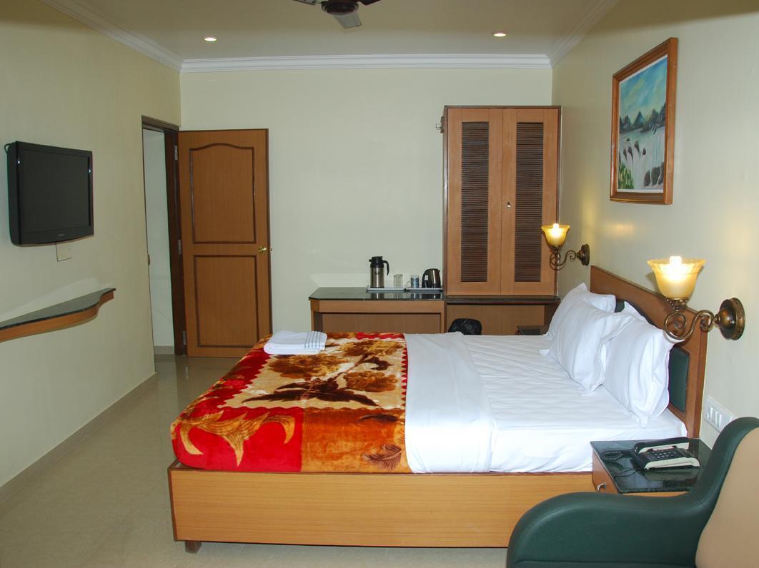 Hotel Nahar Manchester Inn Coimbatore Bagian luar foto